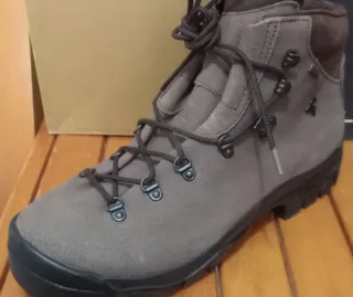 Botas de montaña trekking Boreal