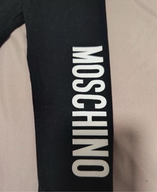 Conjunto bebé Moschino gris y negro 9-12 meses
