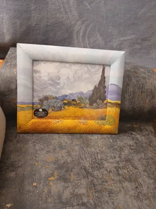 Cornice in legno dipinta a mano