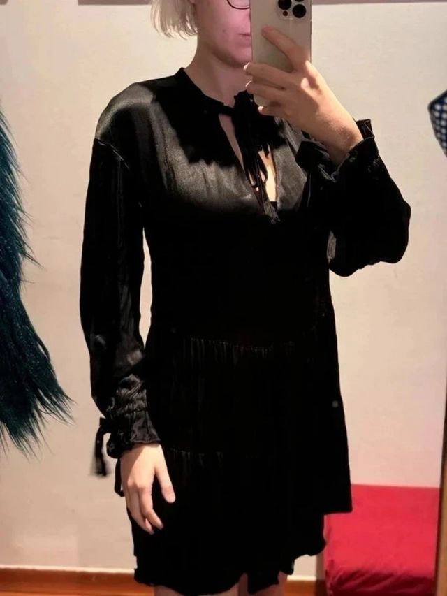 H&M vestido negro satinado corto gótico