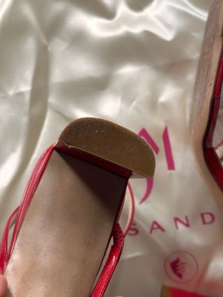 Di Sandro sandalias rojas de tacón cuadrado