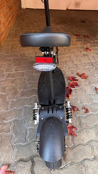 Patinete Eléctrico TinyTom con Asiento