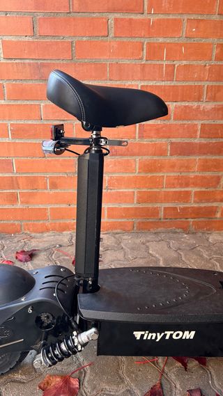 Patinete Eléctrico TinyTom con Asiento