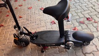 Patinete Eléctrico TinyTom con Asiento
