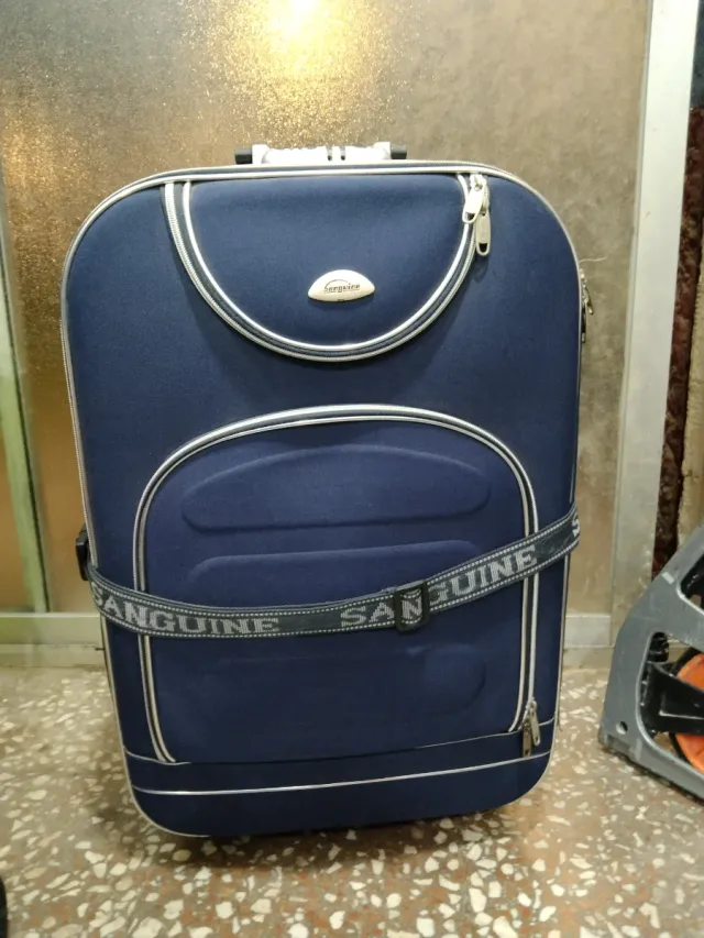 Maleta de viaje azul