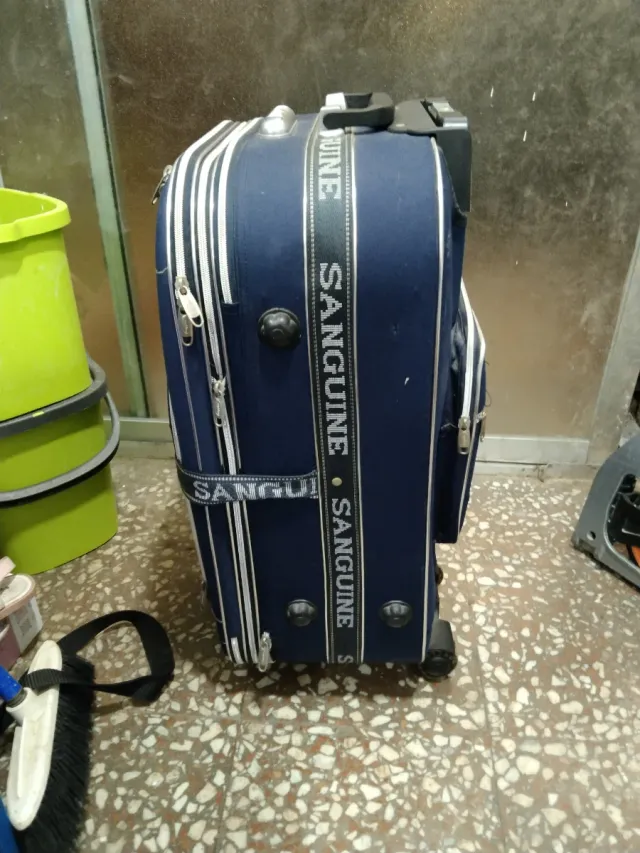 Maleta de viaje azul