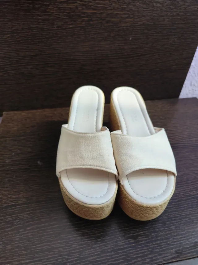Sandalias cuña blancas