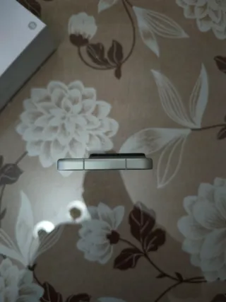 Xiaomi 15: 6.36", 5240mAh, SD8 elite