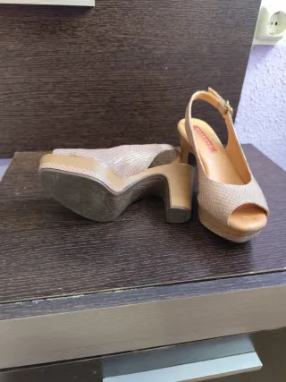 Zapatos de tacón Weekend beige/dorados