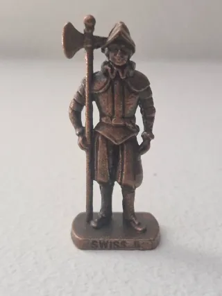 Piccola figurita di uovo Kinder Sorpresa