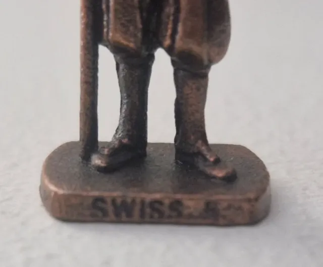 Figurita Huevo Kinder