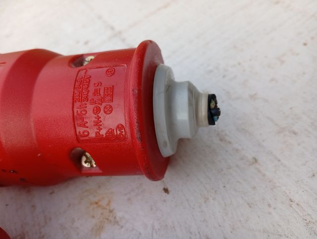 Conector CETAC trifásico IP44 220/380V