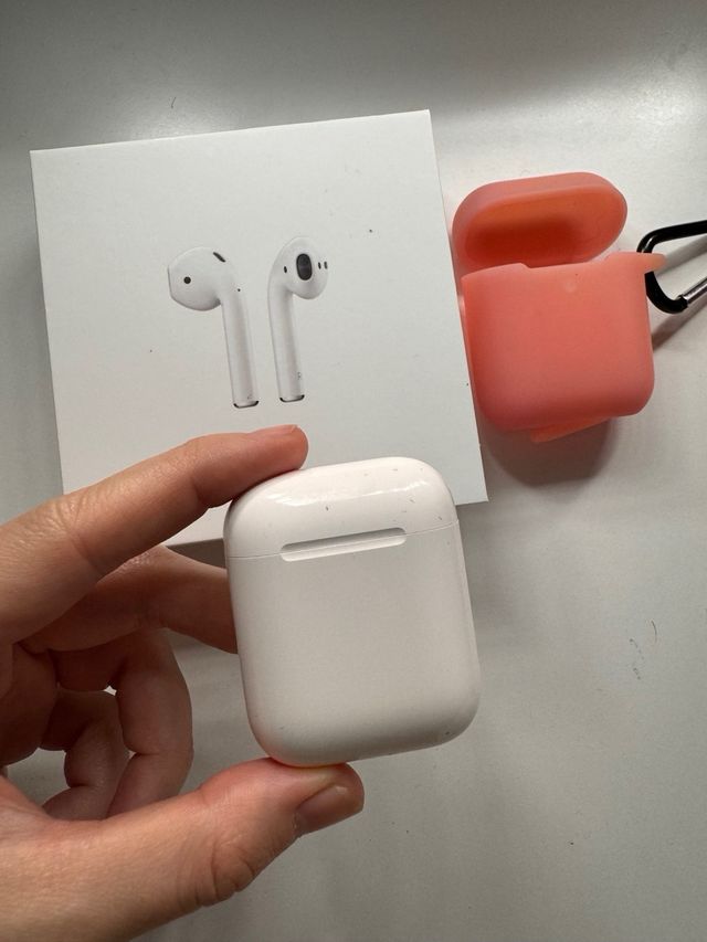 AirPods 2 con cargador, estuche y caja