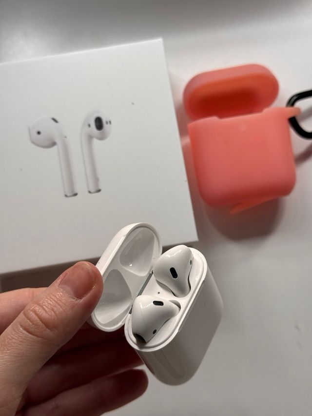 AirPods 2 con cargador, estuche y caja