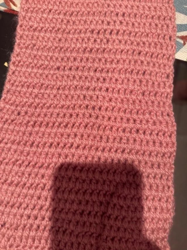 Bufanda pequeña de lana rosada