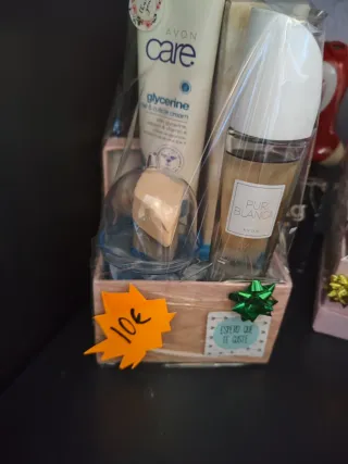 Set de regalo: Perfume, crema y esponjasetc.