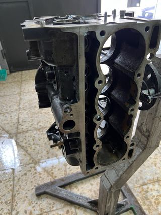 conjunto Motor Renault 1.4 R5 + Colectores Iresa