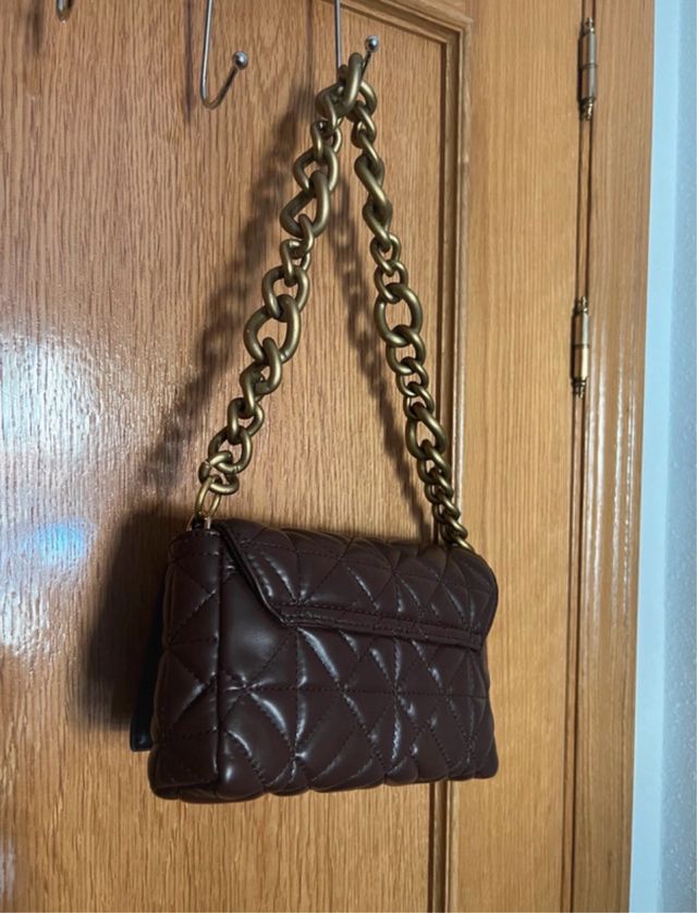 Bolso café Shein con cadena dorada