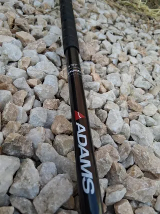 "SET DE GOLF COMPLETO CON BOLSA Y 40  PALOS "