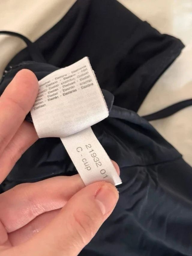 Bañador negro efecto cuero con detalle