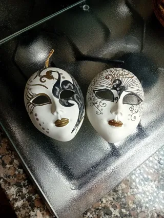 Coppia Maschere Veneziane Decorate
