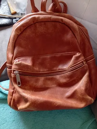Bolso Mochila Piel Marrón más monedero piel