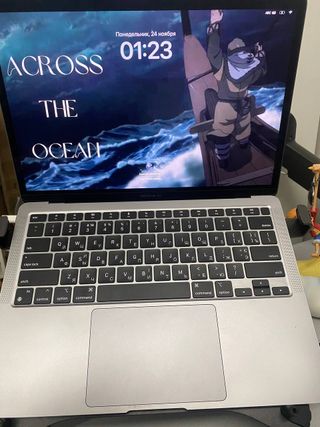 MacBook Air M1 2020 256GB 8GB RAM Plata