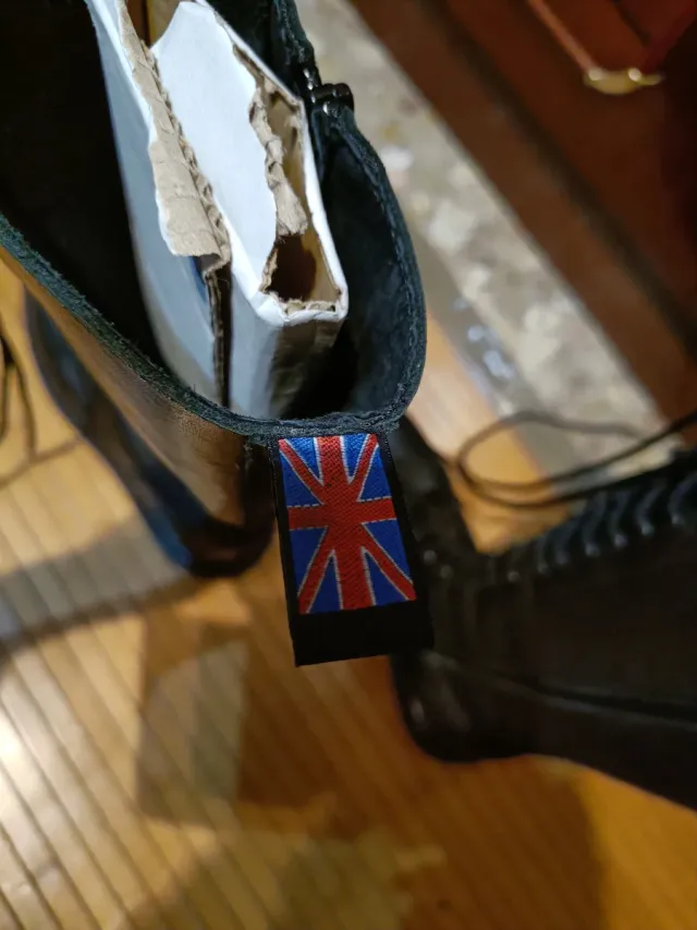 Botas militares 20 ojales negras