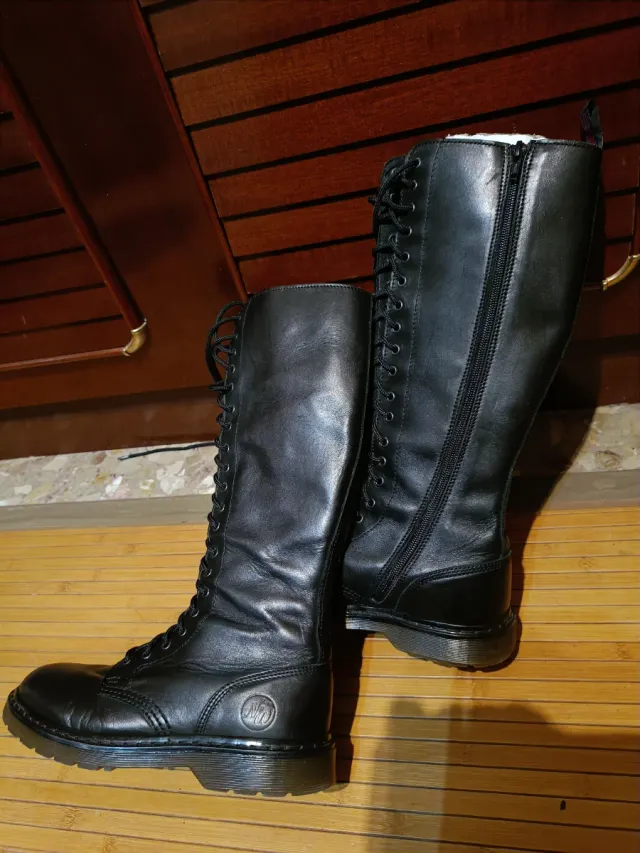 Botas militares 20 ojales negras