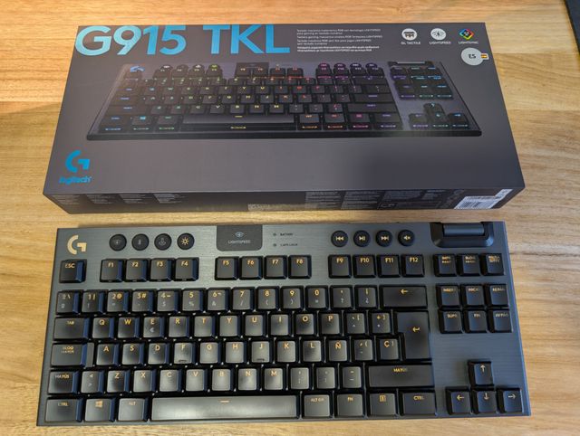 Teclado Logitech G915 TKL Mecánico Inalámbrico