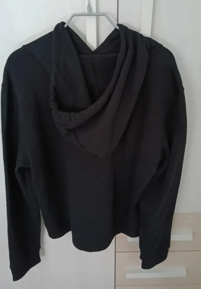 Sudadera Aero Negra con Capucha