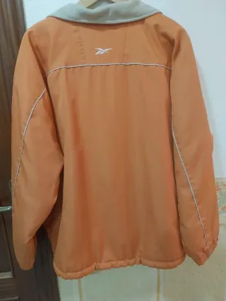 Chaqueta Reebok Talla XL Color Teja