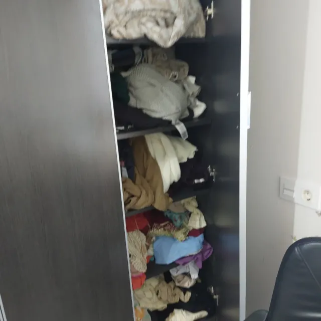 Armario de ropa madera y metal