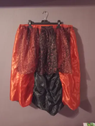 Disfraz naranja y negro