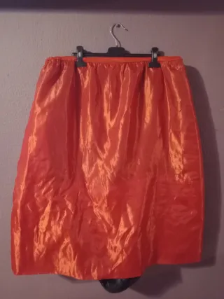 Disfraz naranja y negro