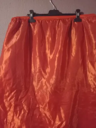 Disfraz naranja y negro