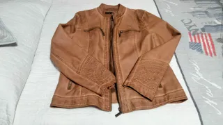 Cazadora de mujer beige y marrón