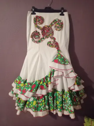 Falda flamenca volantes lunares