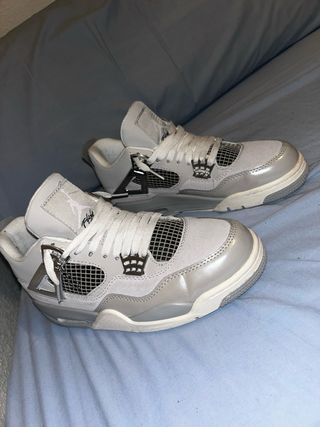 jordan 4 frozen moments