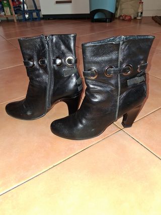 Stivaletti Tronchetti Donna Vera Pelle N.39