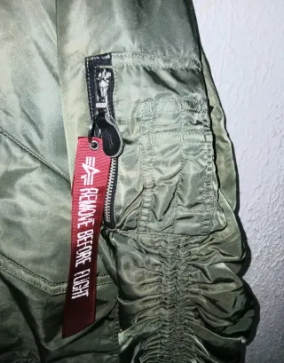Chaqueta Alpha Industries verde