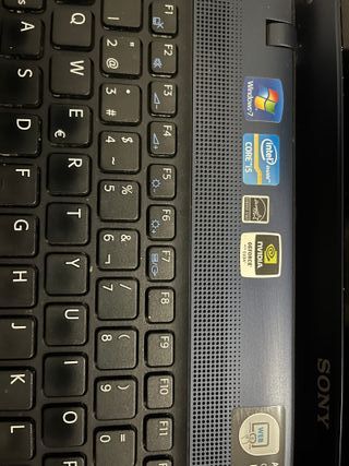 Portátil Sony i5 2.5GHz 4GB RAM