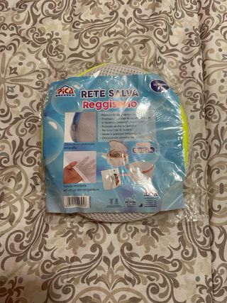 Salvareggiseni per lavatrice.