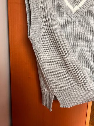 Chaleco punto Stradivarius gris Talla XS