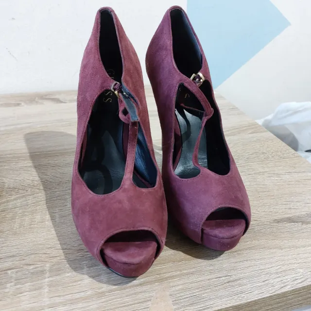 Tacones Guess Morados