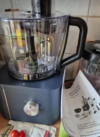 Licuadora -Procesador de alimentos 11 en 1 – NUEVO