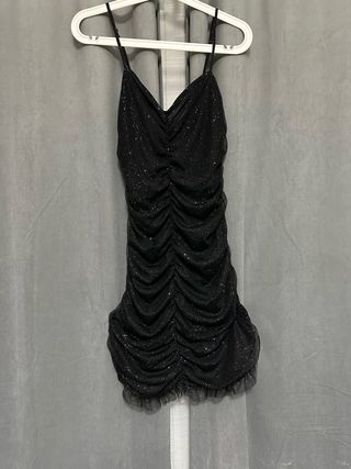 Vestido negro corto brillante