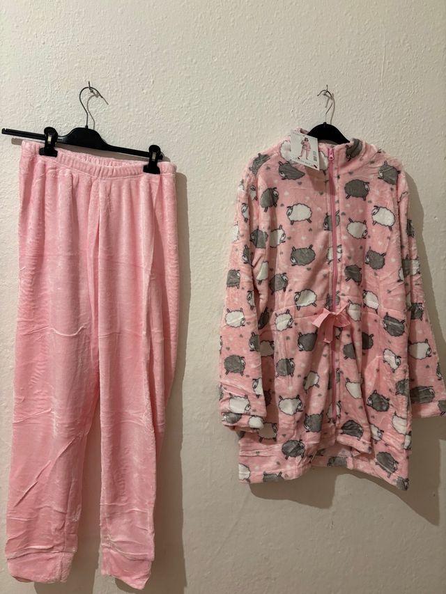 Pijama pantalón y bata polar