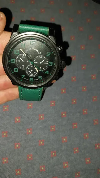 Giorgie Valentian Reloj Negro y Verde