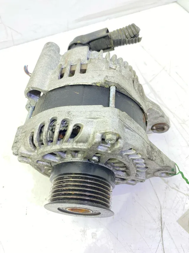 Alternador Mitsubishi 4N14